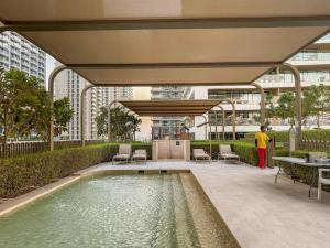 FIRST CLASS 2BR Scenic View Steps to Beach