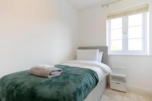 Large 4BR House - Easy Access to Manchester & Liverpool
