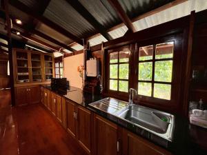 Doungploy BaanruenThai Homestay