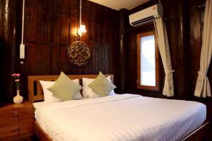 Doungploy BaanruenThai Homestay