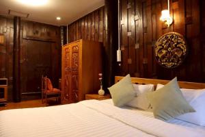 Doungploy BaanruenThai Homestay