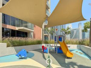 FIRST CLASS 2BR Skyline Luxe Canal Walk
