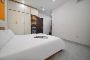 Ly Apartment - Yen Phu str