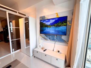 Charming Coastal Condo l WiFi & Netflix I COAST 1801