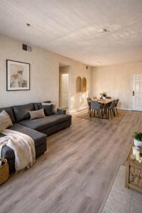 Marina Del Rey Apartment with Resort Amenities - Short Distance To Venice Beach