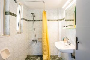 Beachfront Nest Memi Koroni-Seaheaven House B1