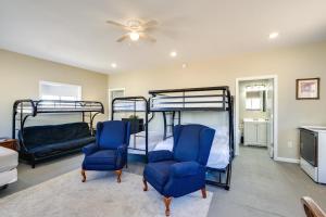 Ozark Mountain Launchpad! Cabin with Fishing On-Site