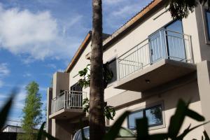 B8 & B9 - Kakusha Apartments