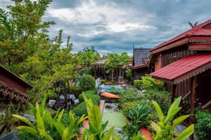 Dang Ky Ploen Tharnnam Resort