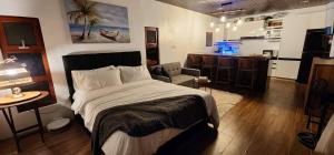 Barneys Pointe Beach House, Batangas City