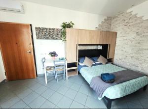 Vinessa Home
