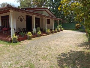 New Olina Gest and Restaurant