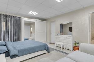 Farm Near RAK Airport 2 Heated Pools BBQ 4BR 10 extra mattress