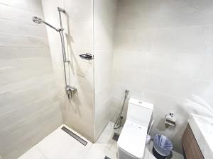 studio with Dubai Burj Khalifa view in Al Jadaf