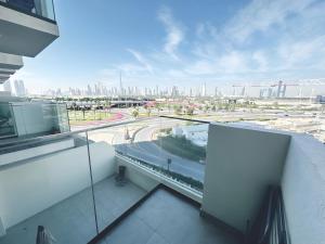 studio with Dubai Burj Khalifa view in Al Jadaf
