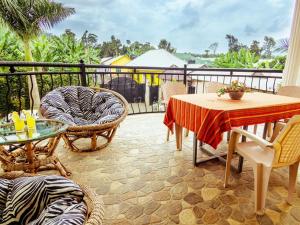 Ngao Apartments One Bedroom,Pool,Mountain View and WiFi Arusha