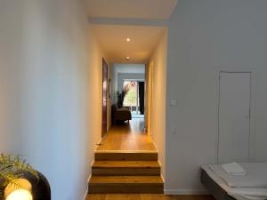 Luxury Apt with Harbor Views 2