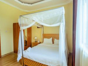Ngao Apartments One Bedroom,Pool,Mountain View and WiFi Arusha
