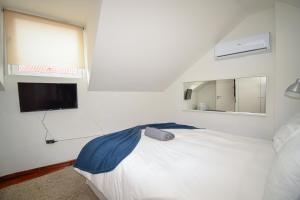 Seaside Family Townhouse - 100m from the sea!
