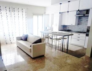 Appartamento 2 camere 2 bagni Balcone Vista WiFi Nuovo Salario