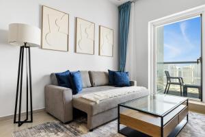 Modern 1BR in Concord Tower JLT with Pool & Gym Access
