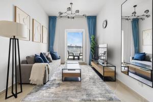 Modern 1BR in Concord Tower JLT with Pool & Gym Access