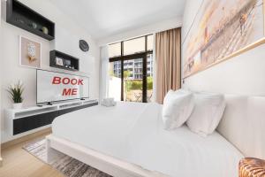 Free housekeeping visits during your stay - StayShort - Contemporary Studio Retreat in Meydan that Sleeps 2