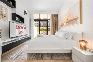 Free housekeeping visits during your stay - StayShort - Contemporary Studio Retreat in Meydan that Sleeps 2