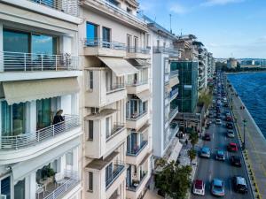 Baobloom Horizon - Seafront Apartment in the heart of Thessaloniki