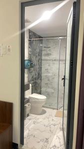 Khách Sạn Phượng Vĩ