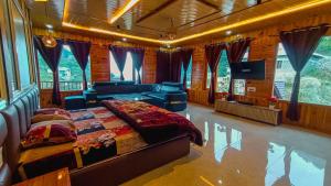 Forest Heaven Suite 1BHK by Homeyhuts
