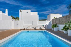 New Villa Noa 5 Bedrooms Private Ibiza Escape in Jesús