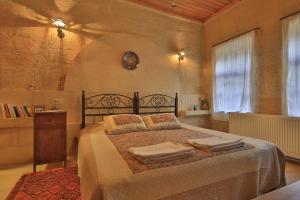 Deluxe Double Room room in Heaven Cave House - Razziya Evi