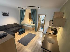 Relax House