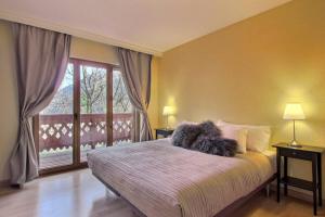 Spacious with large garden 4 min walk cable car