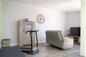 Maison familiale 3 chambres avec jardin - La Pironniere