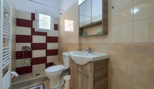 Fotis and Linda Apartments 1 & 2 in Corfu