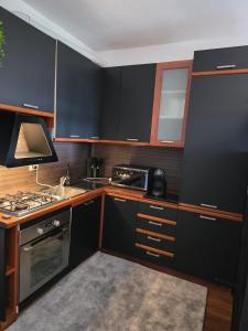 Modern Apartment with Pool & Lake View Luino