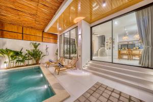 Chic 2bd Canggu Villa w Pool Construction near