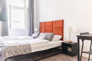 Vienna Meidling Center, Modern 1BR Apt with TV & WIFI