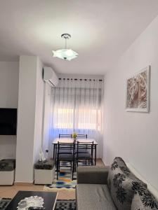 Eris Apartment, 2 minute walk to beach