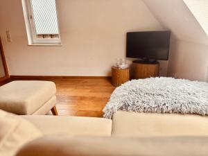 NEU Stilvolle Maisonette Wohnung direkt am Rhein Nähe Bonn