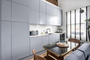 Stylish and modern terrace flat in Queen’s Park - Pass the Keys