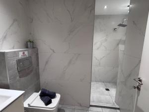 Cozy 1 Bedroom Apartment with Sofa