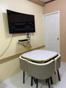Fully Furnished 2BR condo