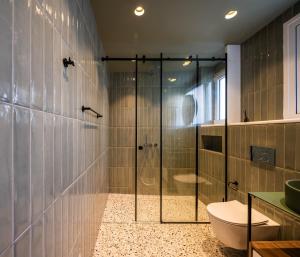 Colorful & Modern 2Bdrm Apartment in Koukaki