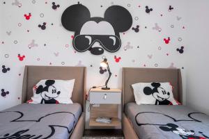 Disney Getaway Private Pool Themed Bedrooms. Book Now DW54