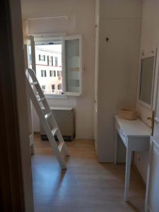 Taxiarxon Charm Apartment