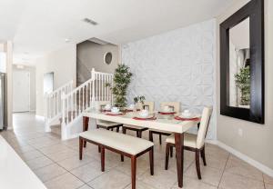 Disney Getaway Private Pool Themed Bedrooms. Book Now Solt429