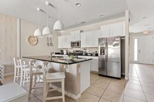 Disney Getaway Private Pool Themed Bedrooms. Book Now Solt429